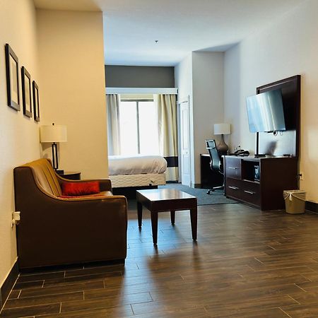 Comfort Suites Plymouth Near Us-30 Exteriör bild