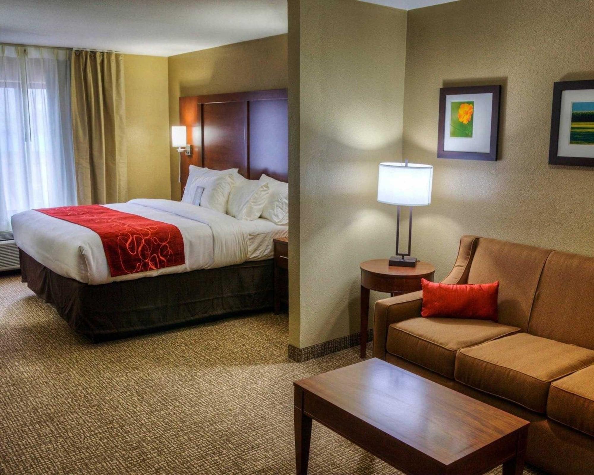 Comfort Suites Plymouth Near Us-30 Exteriör bild