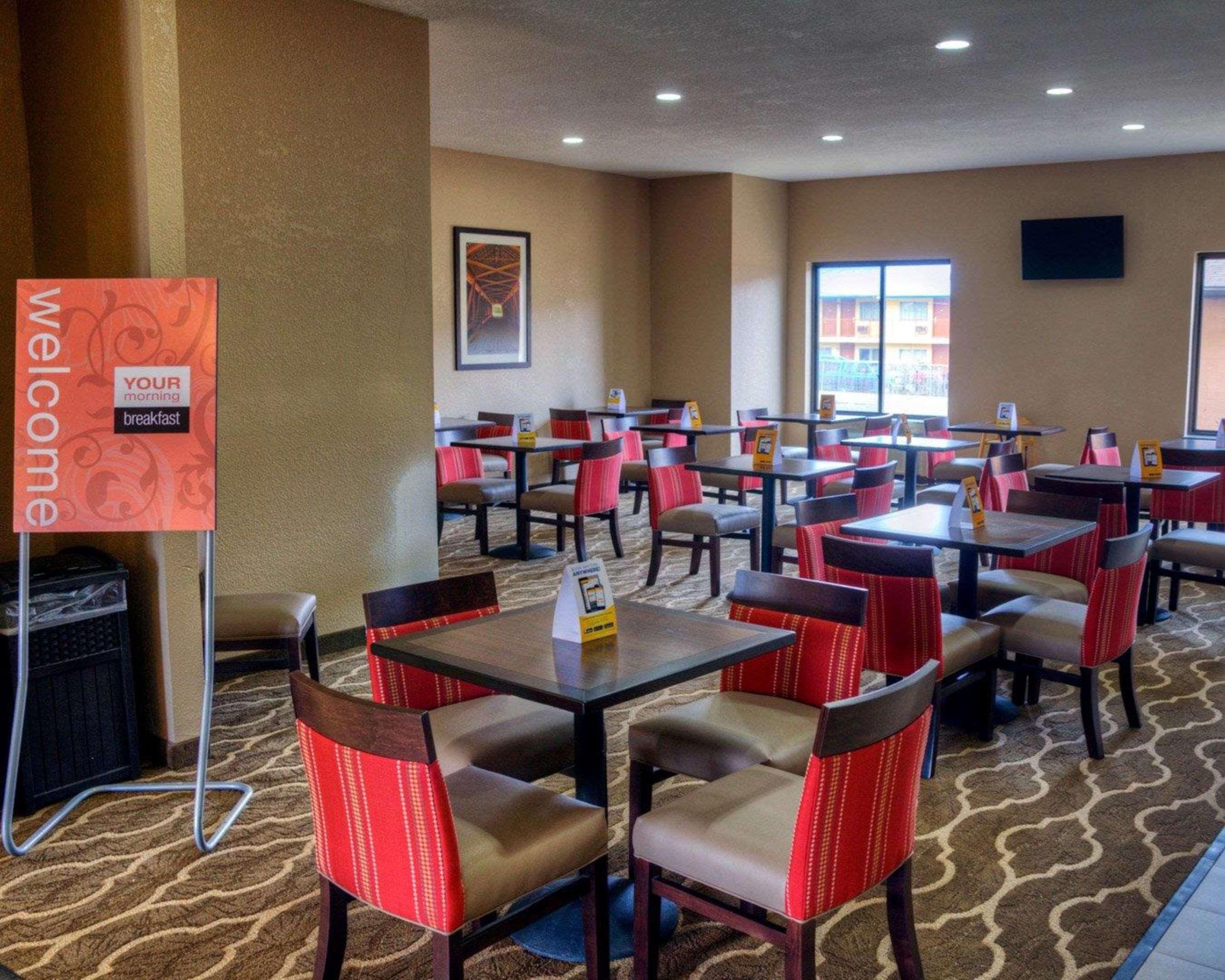 Comfort Suites Plymouth Near Us-30 Exteriör bild