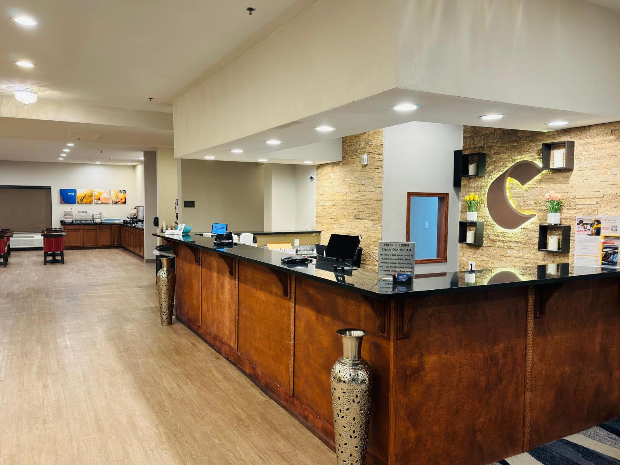 Comfort Suites Plymouth Near Us-30 Exteriör bild