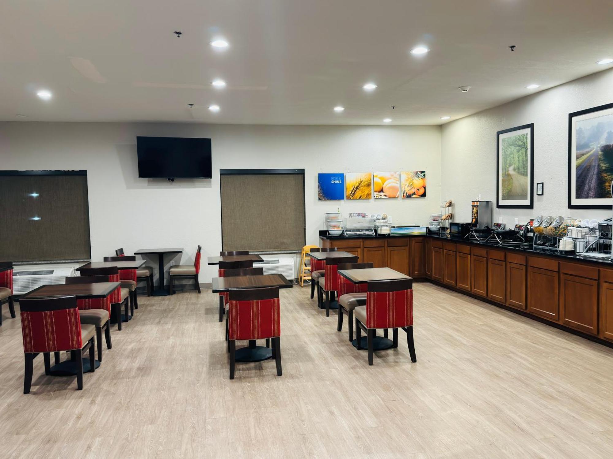 Comfort Suites Plymouth Near Us-30 Exteriör bild