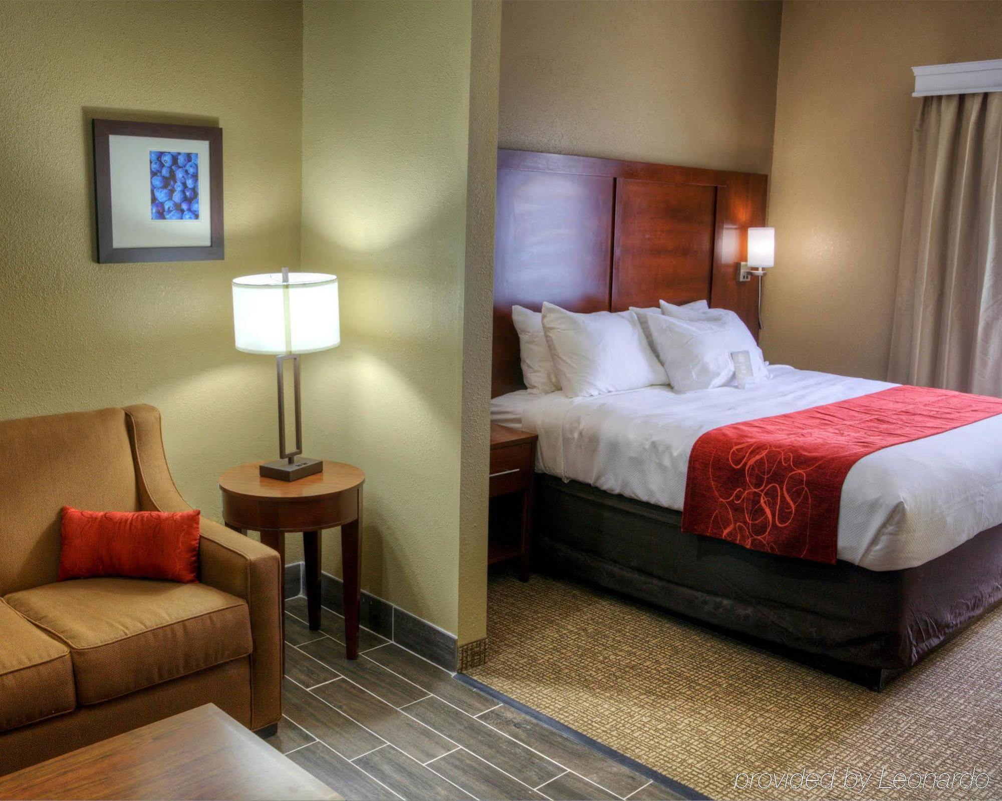 Comfort Suites Plymouth Near Us-30 Exteriör bild